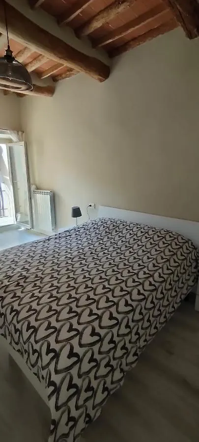 Apartment In Pistoia 0*,
